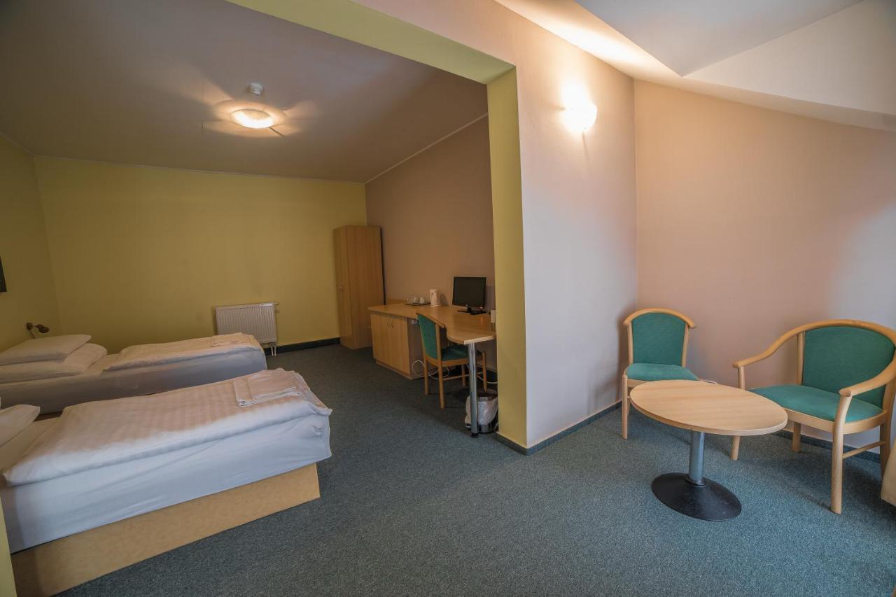 Teledom Hotel Kosice Ngoại thất bức ảnh
