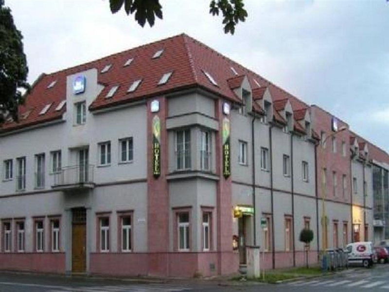 Teledom Hotel Kosice Ngoại thất bức ảnh