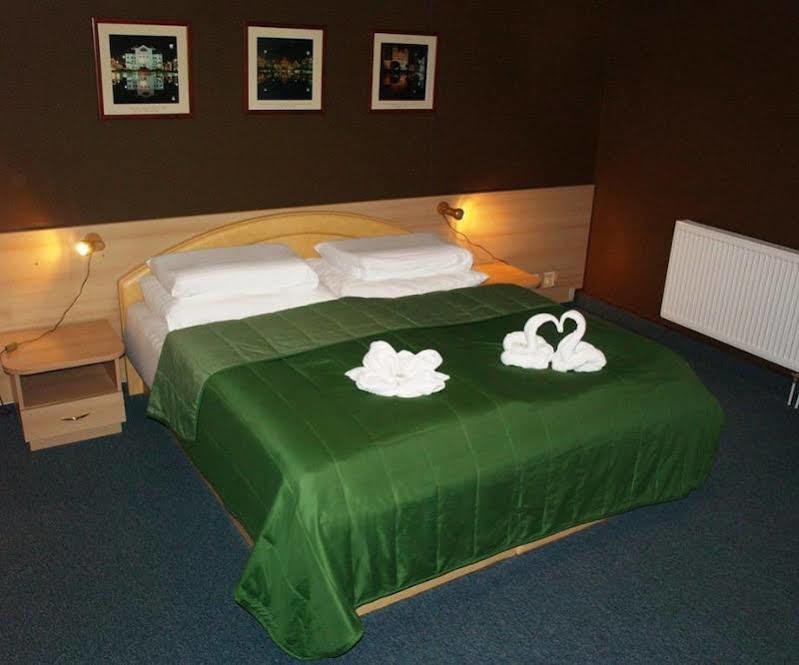 Teledom Hotel Kosice Ngoại thất bức ảnh