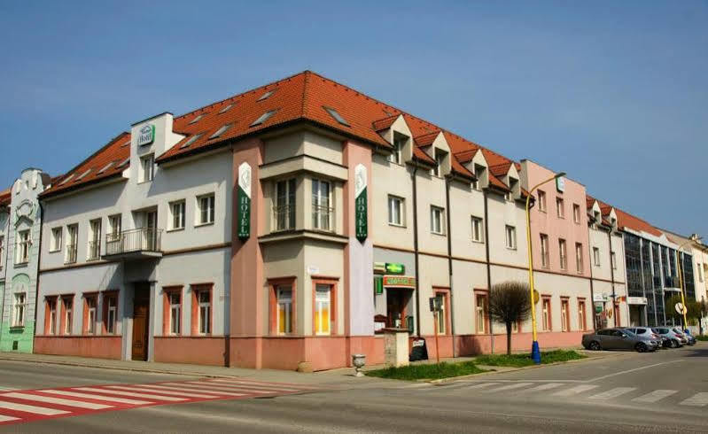 Teledom Hotel Kosice Ngoại thất bức ảnh