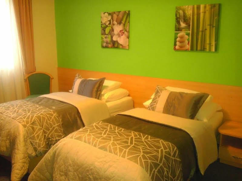 Teledom Hotel Kosice Ngoại thất bức ảnh
