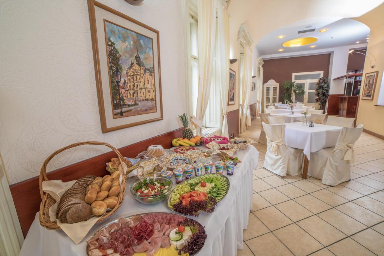 Teledom Hotel Kosice Ngoại thất bức ảnh
