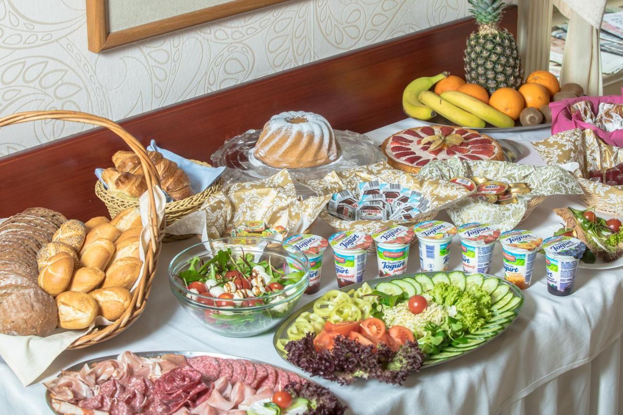 Teledom Hotel Kosice Ngoại thất bức ảnh