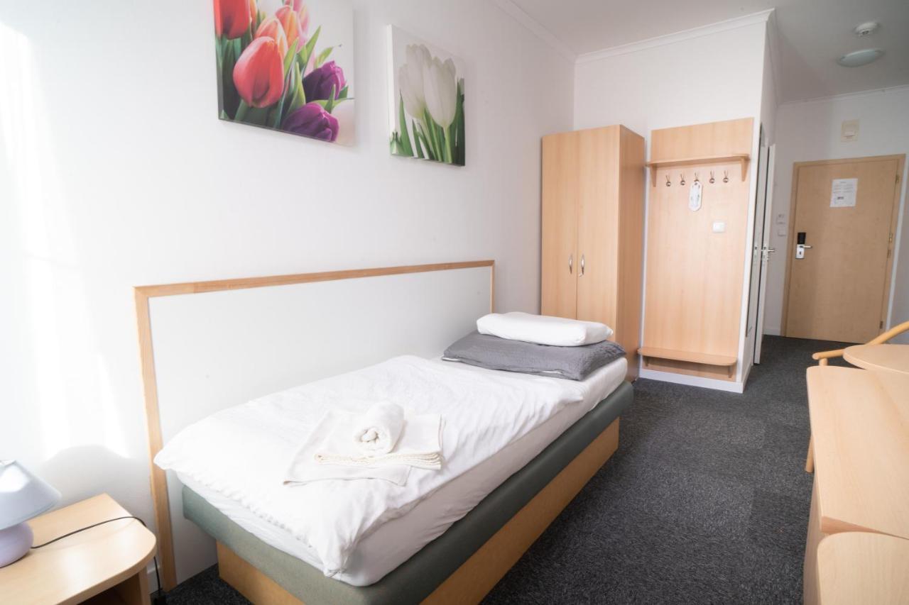 Teledom Hotel Kosice Ngoại thất bức ảnh