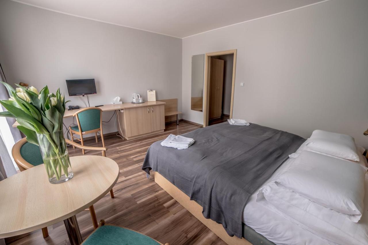 Teledom Hotel Kosice Ngoại thất bức ảnh
